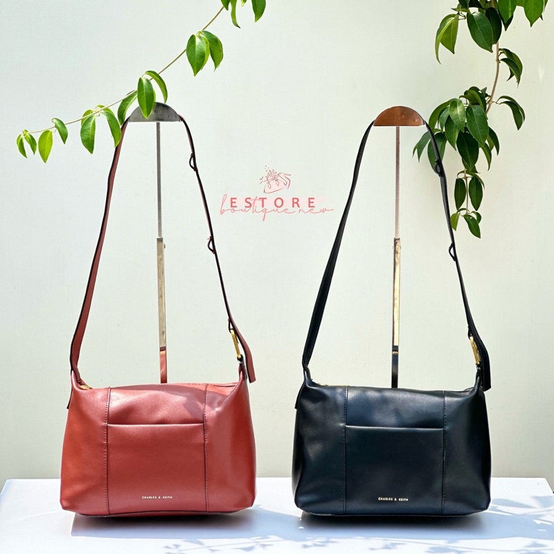 C Lorain Shoulder Bag