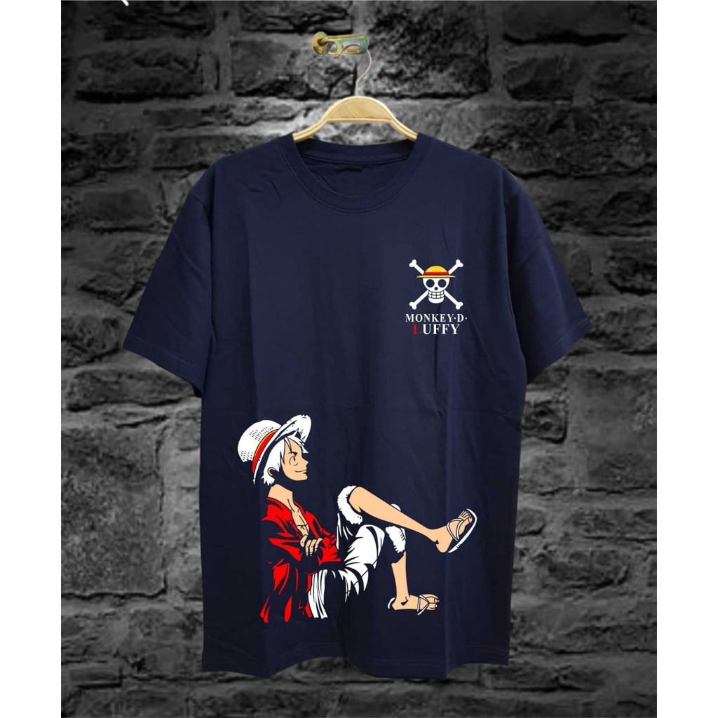 Kaos Tshirt Pria Terbaru Anime One Piece Luffy Duduk Nyender Warna Hitam Distro Lengan Pendek Motif Sablon Bergambar Keren