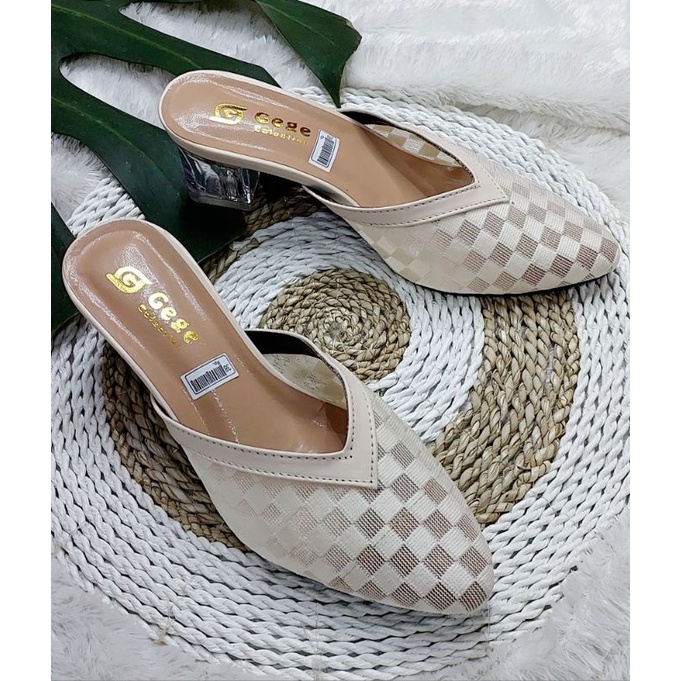 Sandal Jala Kotak Hak Kaca 5cm