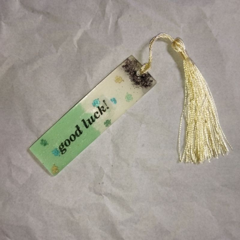 

Bookmark Resin ukuran 9x2 cm