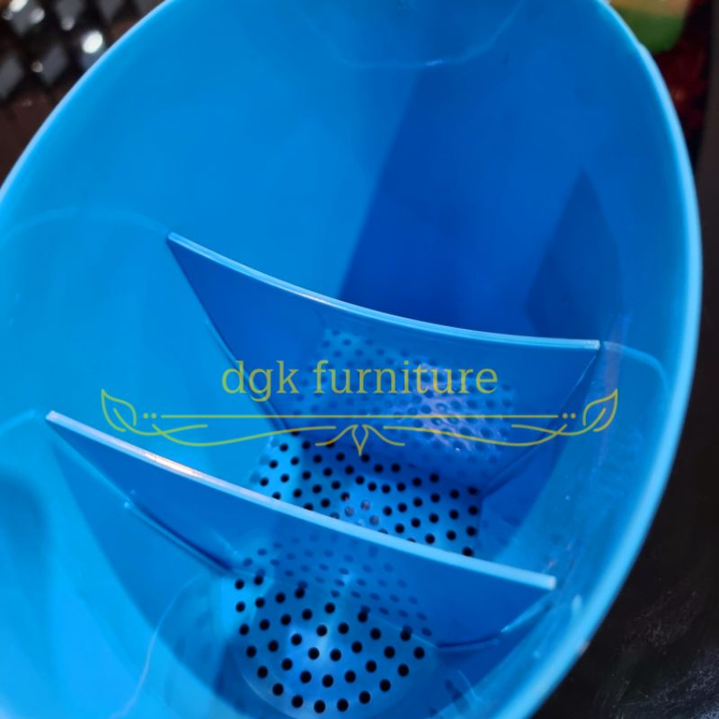 Tempat Sendok Garpu Alat Makan Peralatan Makan Tutup Bertutup Tertutup Cutlery Keeper Holder Tiga 3 Sekat Plastik