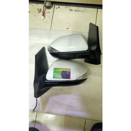 SPION MAZDA 2 RZ SEPASANG PUTIH