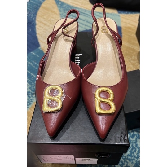 buttonscarves kylie shoes 37 merah