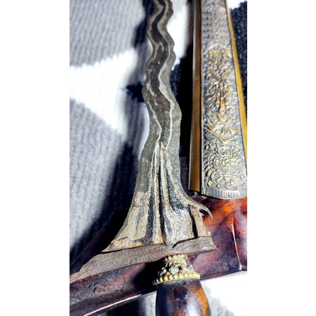 PUSAKA KERIS SENGKELAT