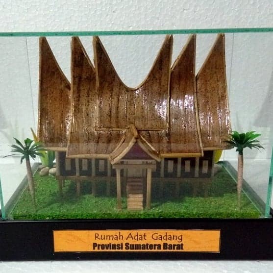 Miniatur Rumah Adat Indonesia (limited edition)