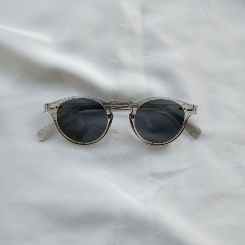 【Bayar di Tempat】Retro Gaya Bulat Small Kacamata Hitam Wanita/Pria Sunglasses