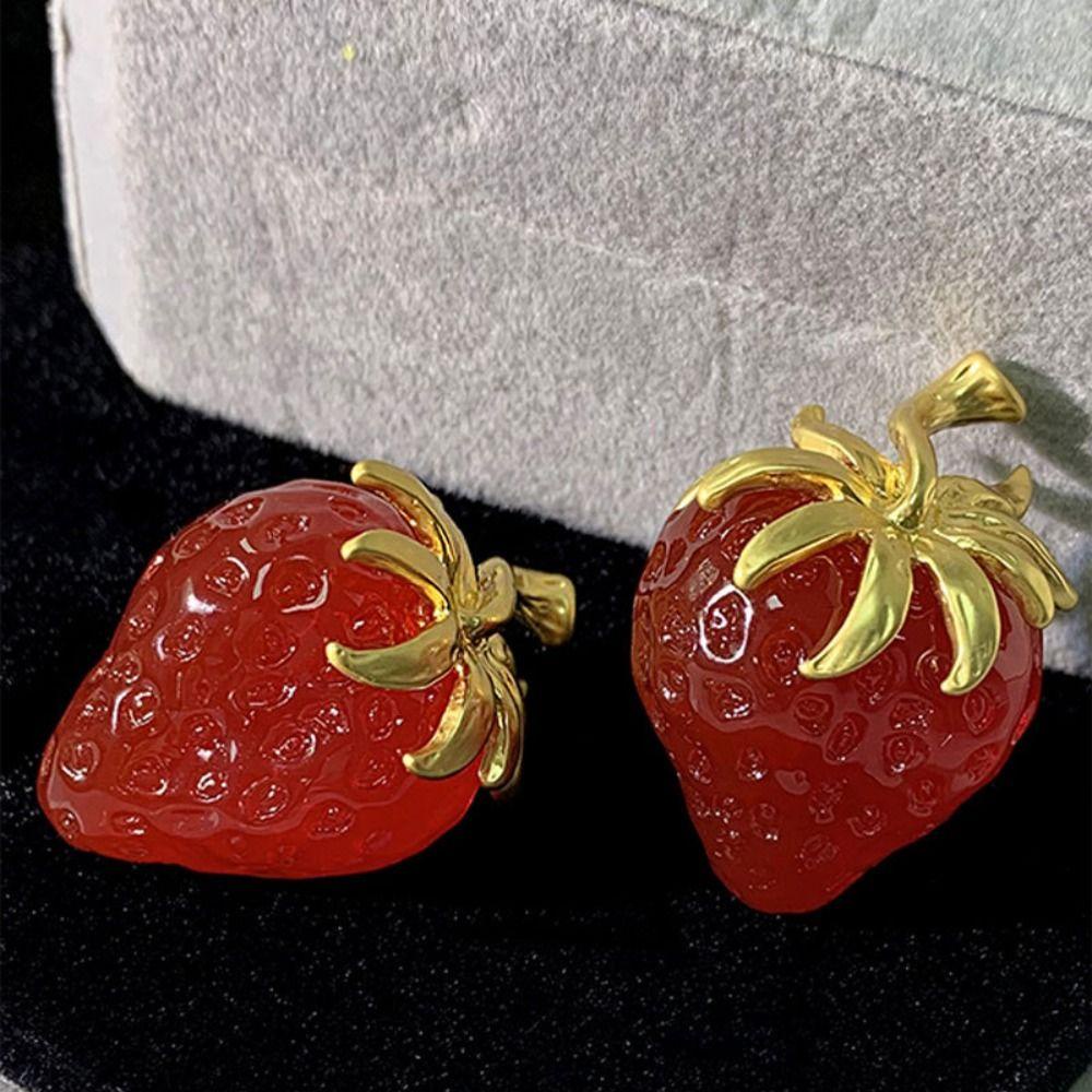 Mxbeauty Strawberry Stud Earrings Retro Vintage Desain Fashion Warna Solid Temperamen Manis Wanita Perhiasan Aksesoris