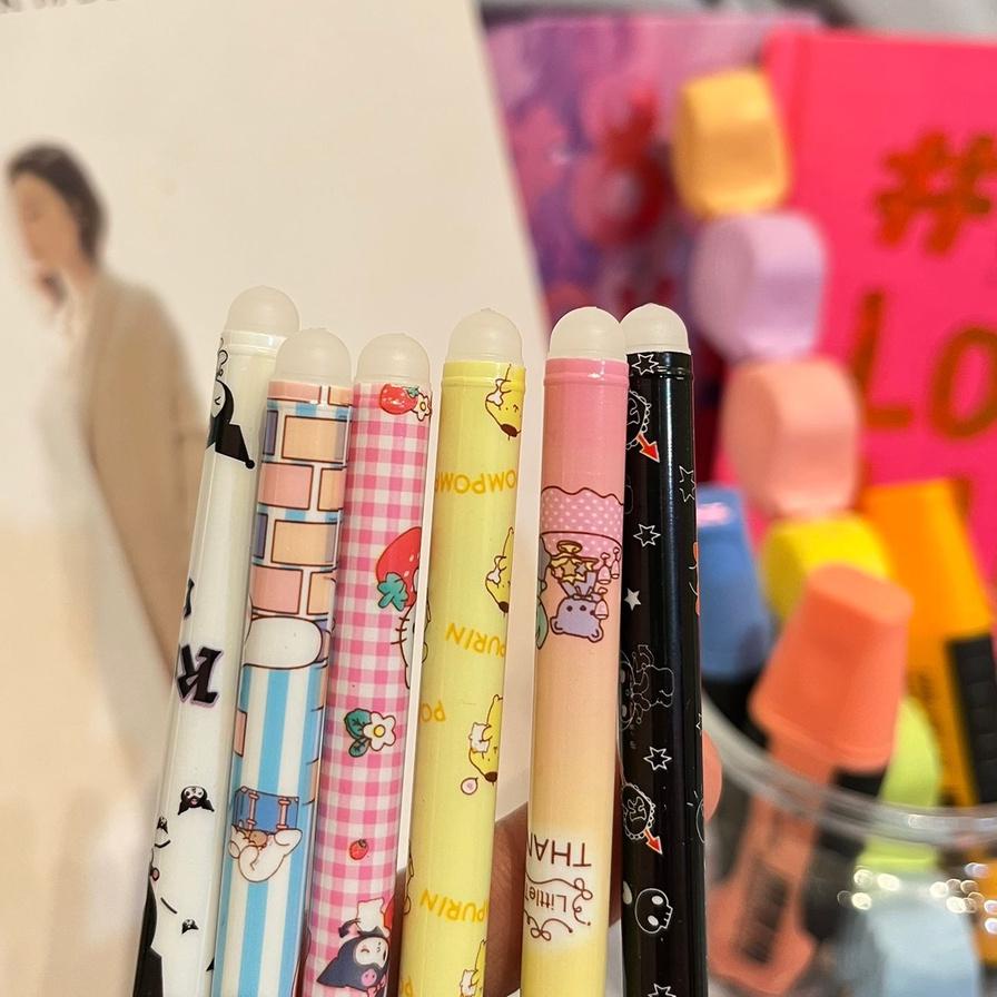 

Dapatkan Segera PULPEN SET ODEMEI BISA DIHAPUS MURAH LUSINAN ISI 12 BIJI TEMRURAH COLORFUL LUCU SOUVERNIR BAGUS+