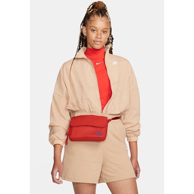 Korting Tas Selempang Nike Sportswear Futura 365 Crossbody Bag (3L) Db00257