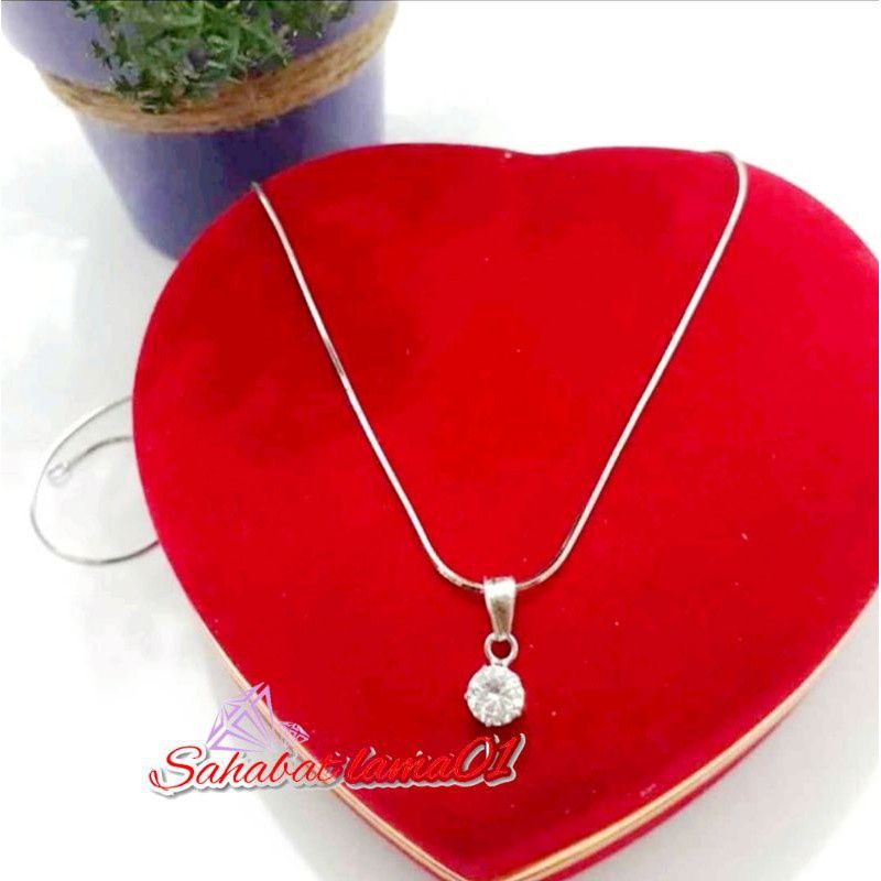 Kalung Titanium  Stanless Stell Mata Satu Silver Berbagai Motif Kalung Mewah Elegant