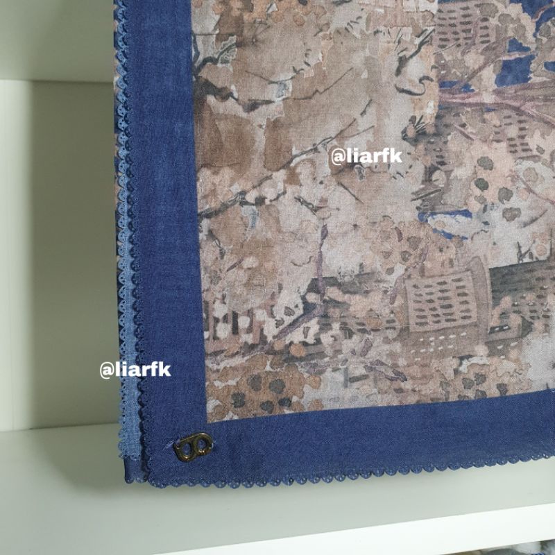 Buttonscarves New York Collector Series Royal Blue