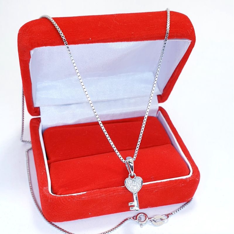 Kalung Dan Liontin Kunci Perak Asli 925 Lapis Emas Putih - Kalung Wanita Silver 925