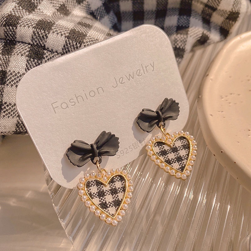 YEEZII Anting Jala Mutiara Elegan Untuk Wanita Y2K Hati Hitam Ikatan Simpul Stud Earring Aksesoris Perhiasan