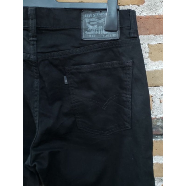 Levis 511 Size 34 fit 35 - Black