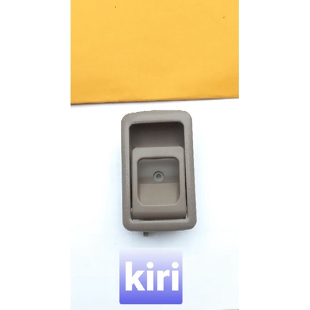 handle pintu dalam kijang kapsul warna cream,,bisa pake mobil soluna sama starlet