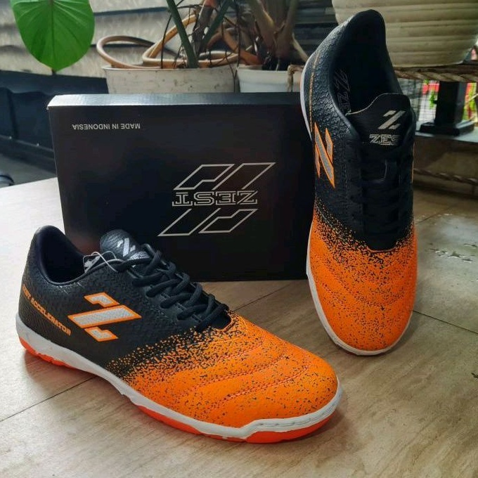 SEPATU FUTSAL BERKUALITAS FOR ZEST