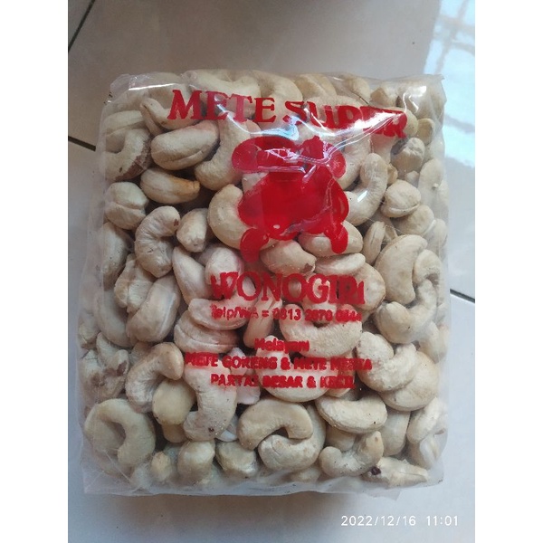 

Kacang mete super