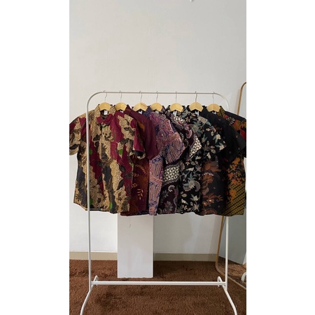 Kemeja Batik Slim Fit Lengan Pendek