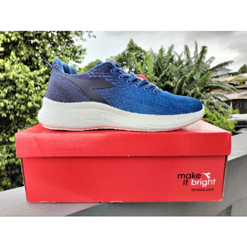 Sepatu Diadora Original Sale (Sepatu Diadora Original Sale)