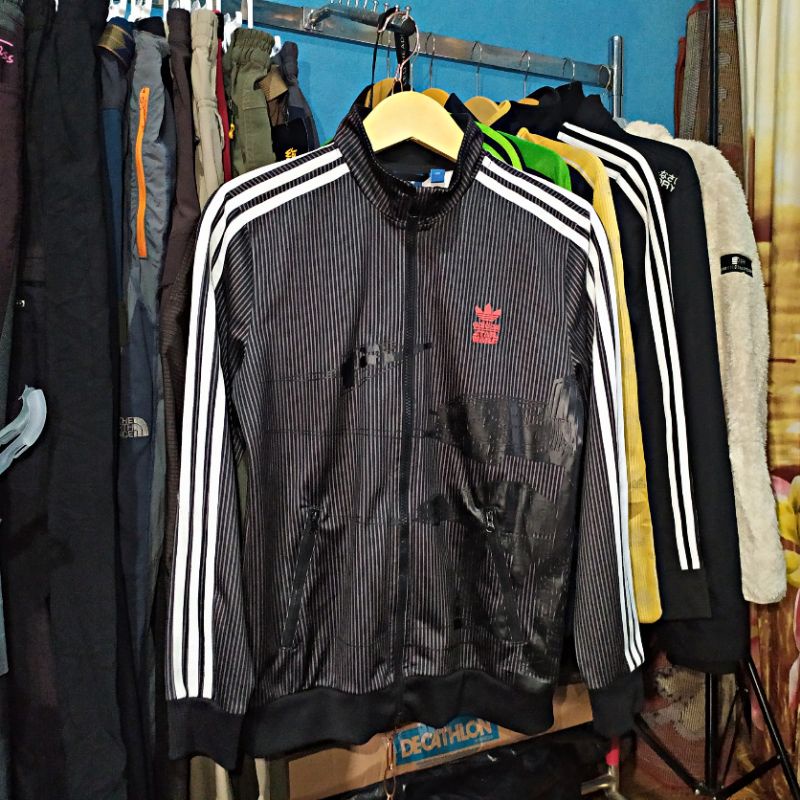 TRACK TOP ADIDAS TRACKTOP FIREBIRD STAR WARS SECOND THRIFT PRELOVED TERBAIK