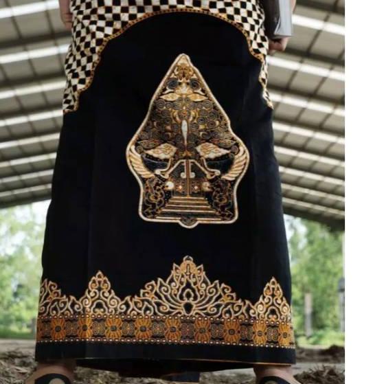 Terlaris Sarung Batik Halus Motif Wayang Gunungan - Warna Kuning - Sarung Gus Azmi