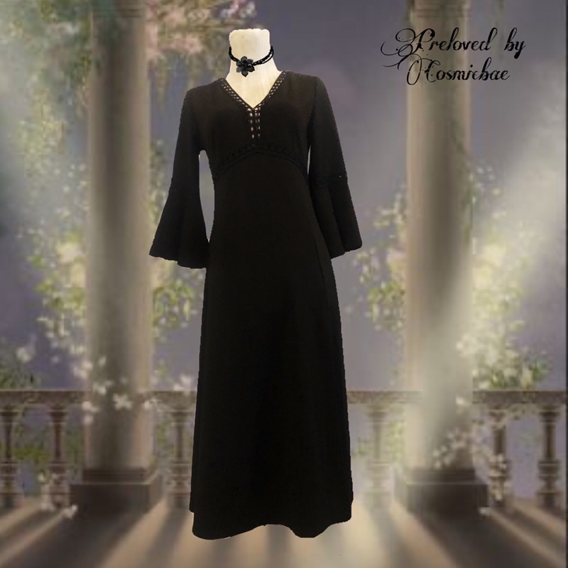 PRELOVED BY COSMICBAE | DRESS BLACK SIDE SLIT GOTHIC