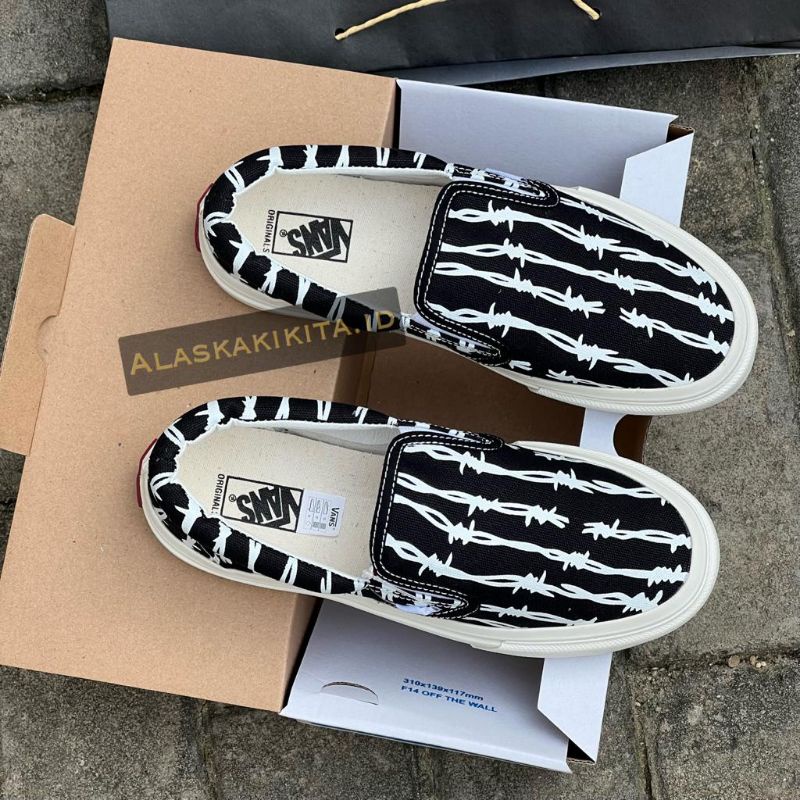 Sepatu Vans Slip On Madness Made In China Unisex Pria Wanita "import quality" Bonus Kaos Kaki