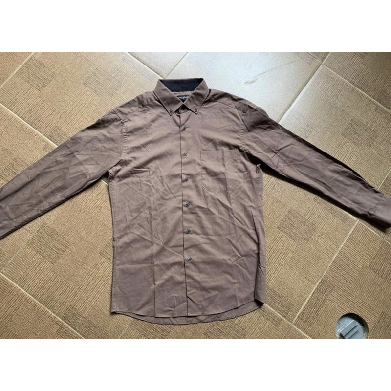 PRELOVED Kemeja Aaron Gale