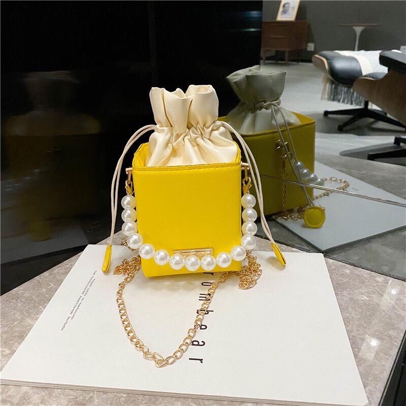 Tas Slempang Lavender Tali Mutiara dan Rantai Wanita Import