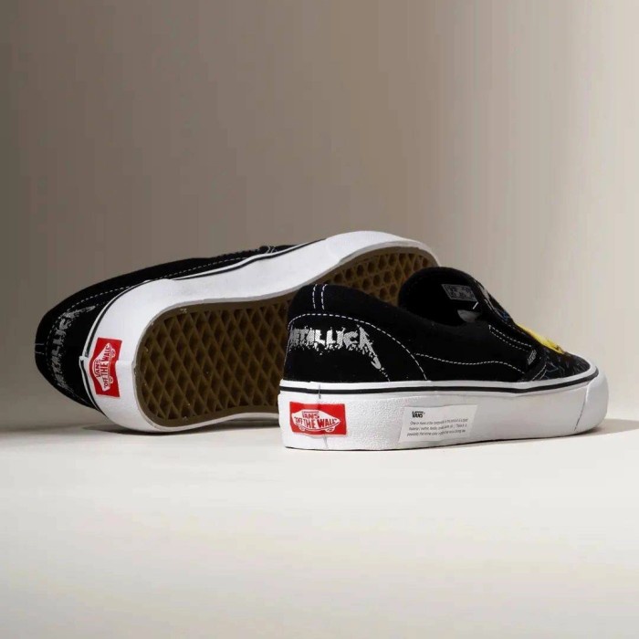 Sepatu Vans Slip On Metallica