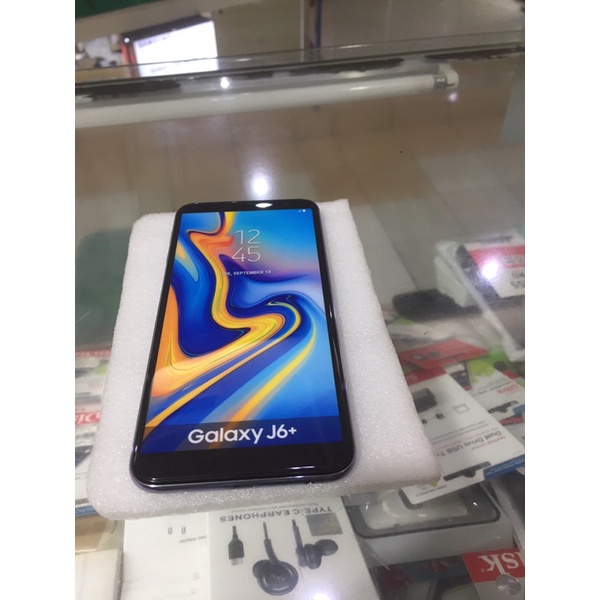 Dummy atau Contoh Hp Samsung Galaxsy J6+