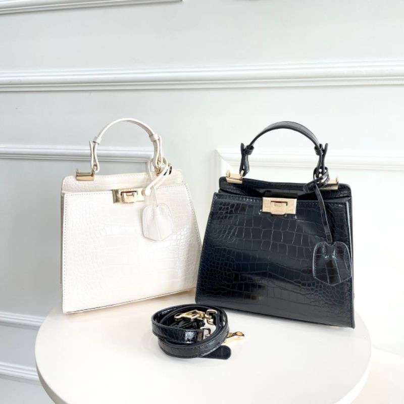 PROMO SALE Tas ck selempang Hitam Putih croco black white