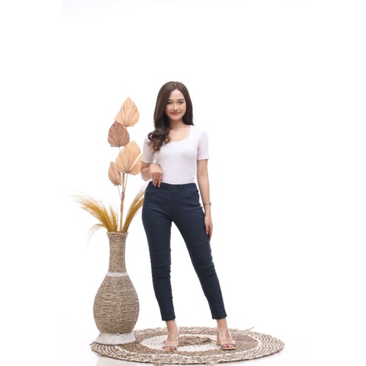 celana panjang wanitaElizabeth pants bahan super melar Elastik