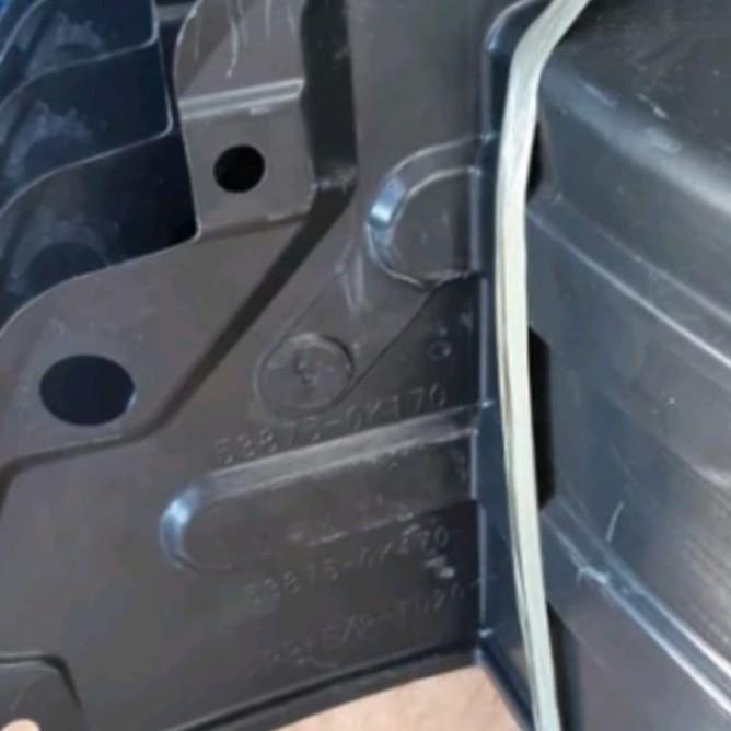 Liner Fender Innova Reborn Depan