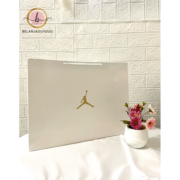 

Paper Bag Jordan ( Ready Stock Jakarta )