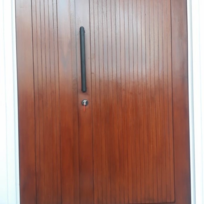 pintu kayu kamper minimalis modern
