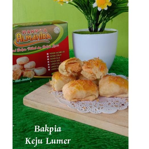 

あ Bakpia lumer Almahira oleh oleh Jember ( 1 box isi 12 pcs )