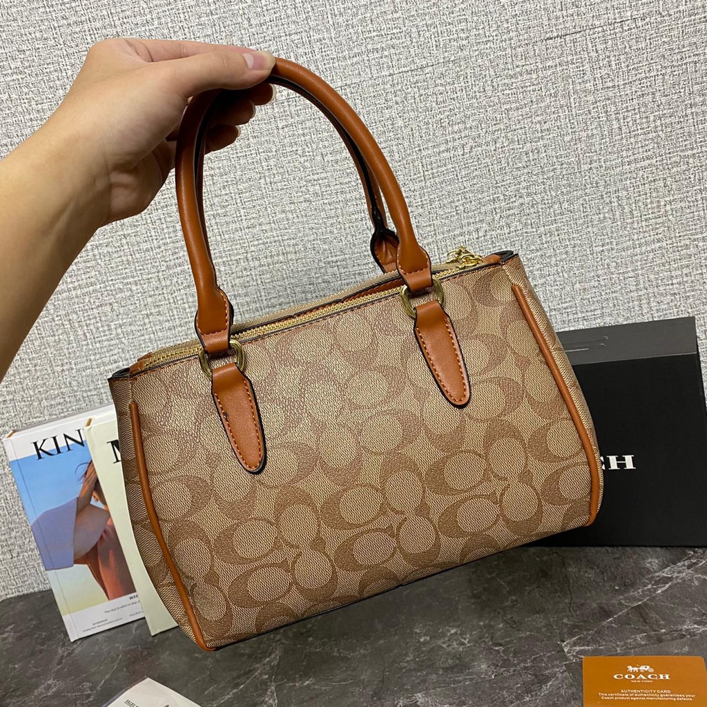 Co@ch Christie Carryall In Crossgrain Leather 1538 (FreeKantongKain+Bubble Wrap)