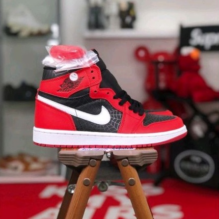 Nike Air Jordan 1 High OG x Spiderman