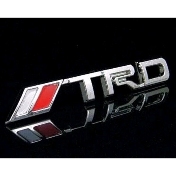 Emblem Mobil Logo TRD Bendera Merah Putih