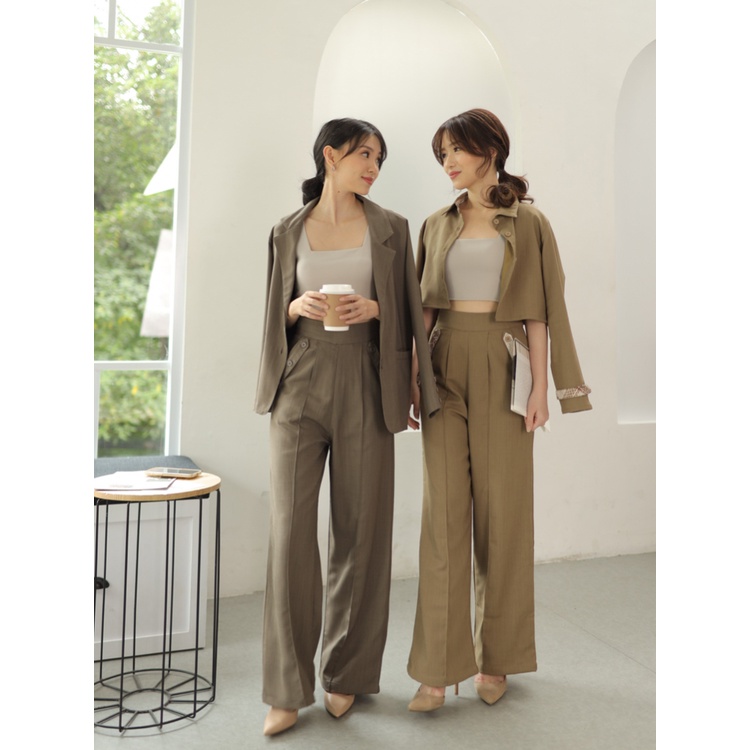 Kadaka x Kyranayda B-0181 Highwaist Culotte with Detachable Straps - Decaf Pants