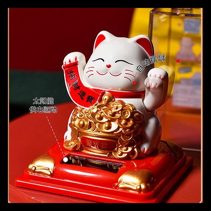 

PAJANGAN KUCING MANEKI BOX AKRILIK PATUNG HOKI TANGAN GOYANG REJEKI FU BARU