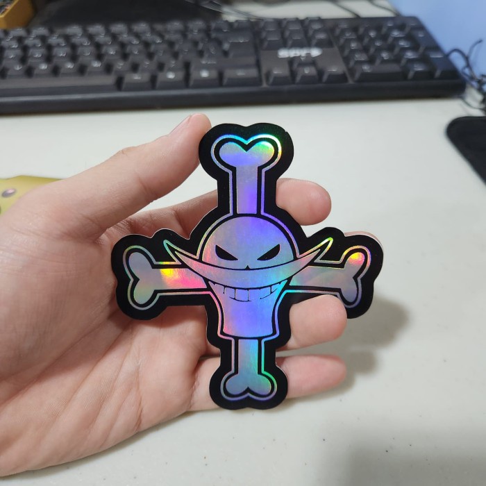 

Sticker Hologram Anime Besar - PSH1242 - One Piece - whitebeard logo