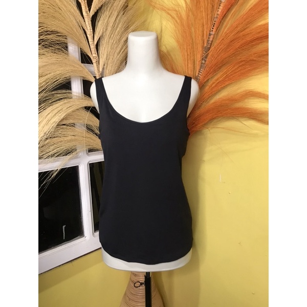 Sport bra uniqlo airsm hitam original