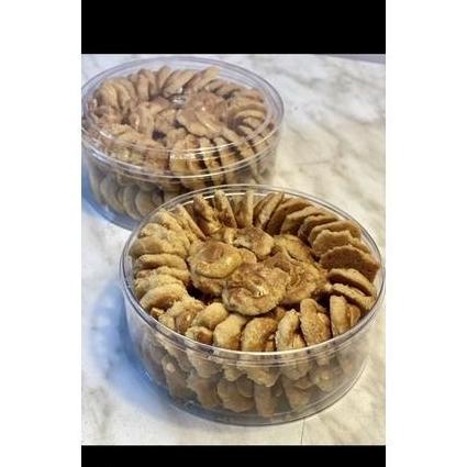 

KUE KERING MEDE PREMIUM HAMPERS NATAL IMLEK LEBARAN IDUL FITRI WF54634ER