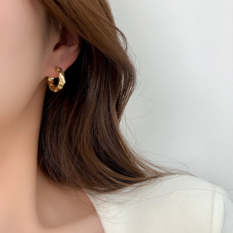 Vintage Warna Dingin Logam Tebal Berlebihan Anting Hoops Gelombang Tidak Teratur Ringkas Geometri Hoop Earrings Untuk Wanita Gadis