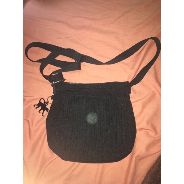 tas slempang / tas slingbag kipling original (SOLD)