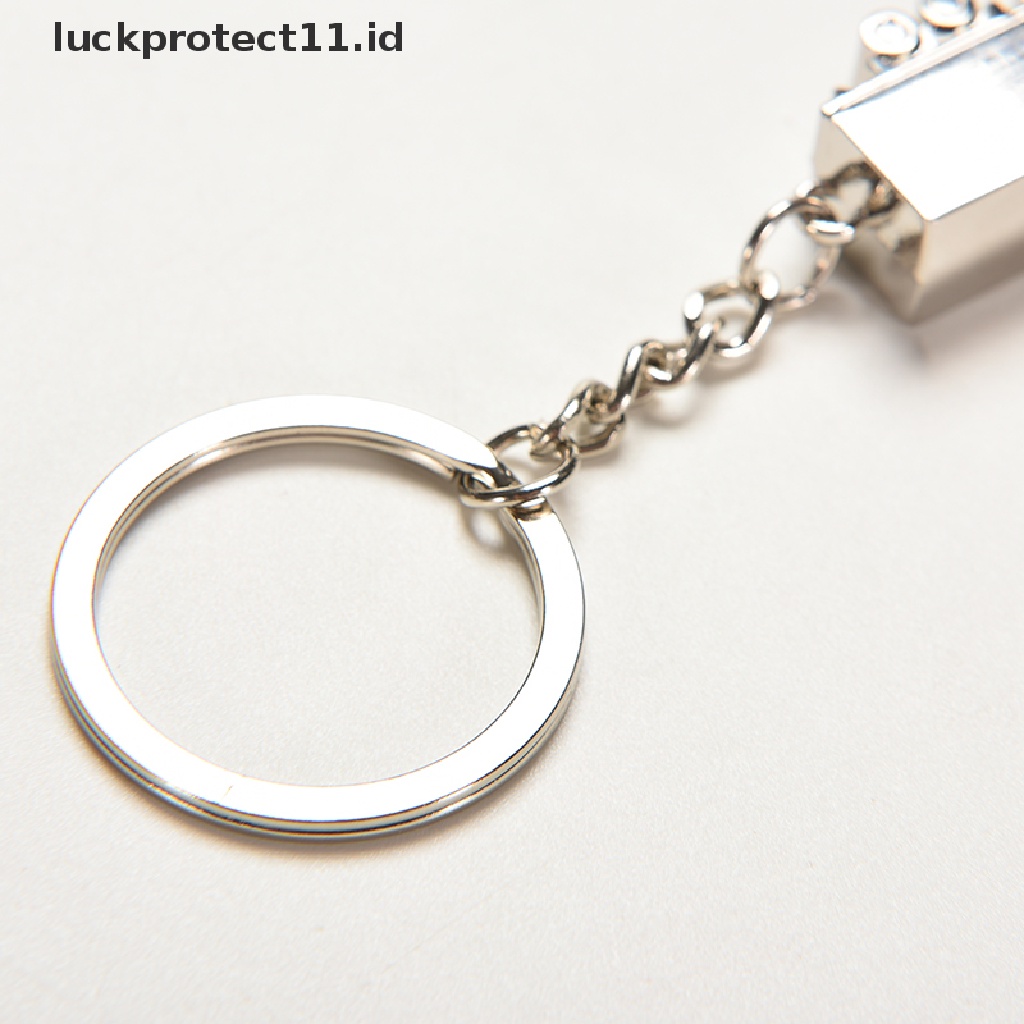 /Fashion Hot// Fashion// Truk Baru Keyring Simulasi Mini Logam Kunci Cincin Gantungan Kunci 3D Lucu Kreatif Hadiah.