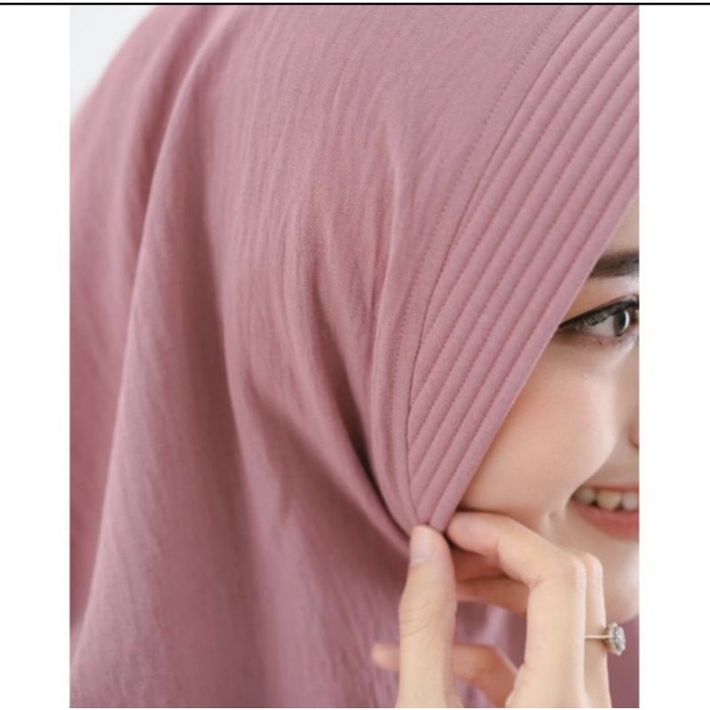 Bergo Crinkle Airflow Piguin Hijab Crinkle Instan Pet Sz L