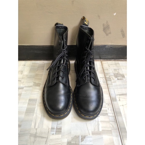 Dr Martens 1460 Blacksmooth not 1461 Adrian Tassel Second Bekas Preloved